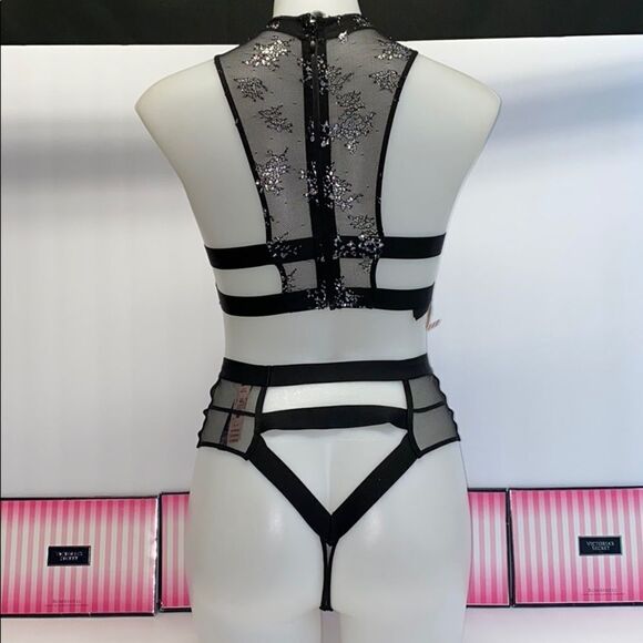 NWT VICTORIA SECRET Top/HIGH WAIST THONG